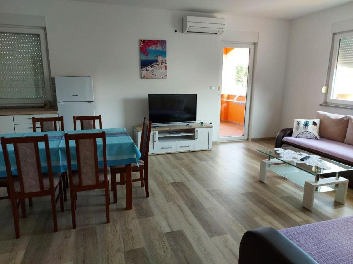 Bluegum Apartments Ližnjan エクステリア 写真