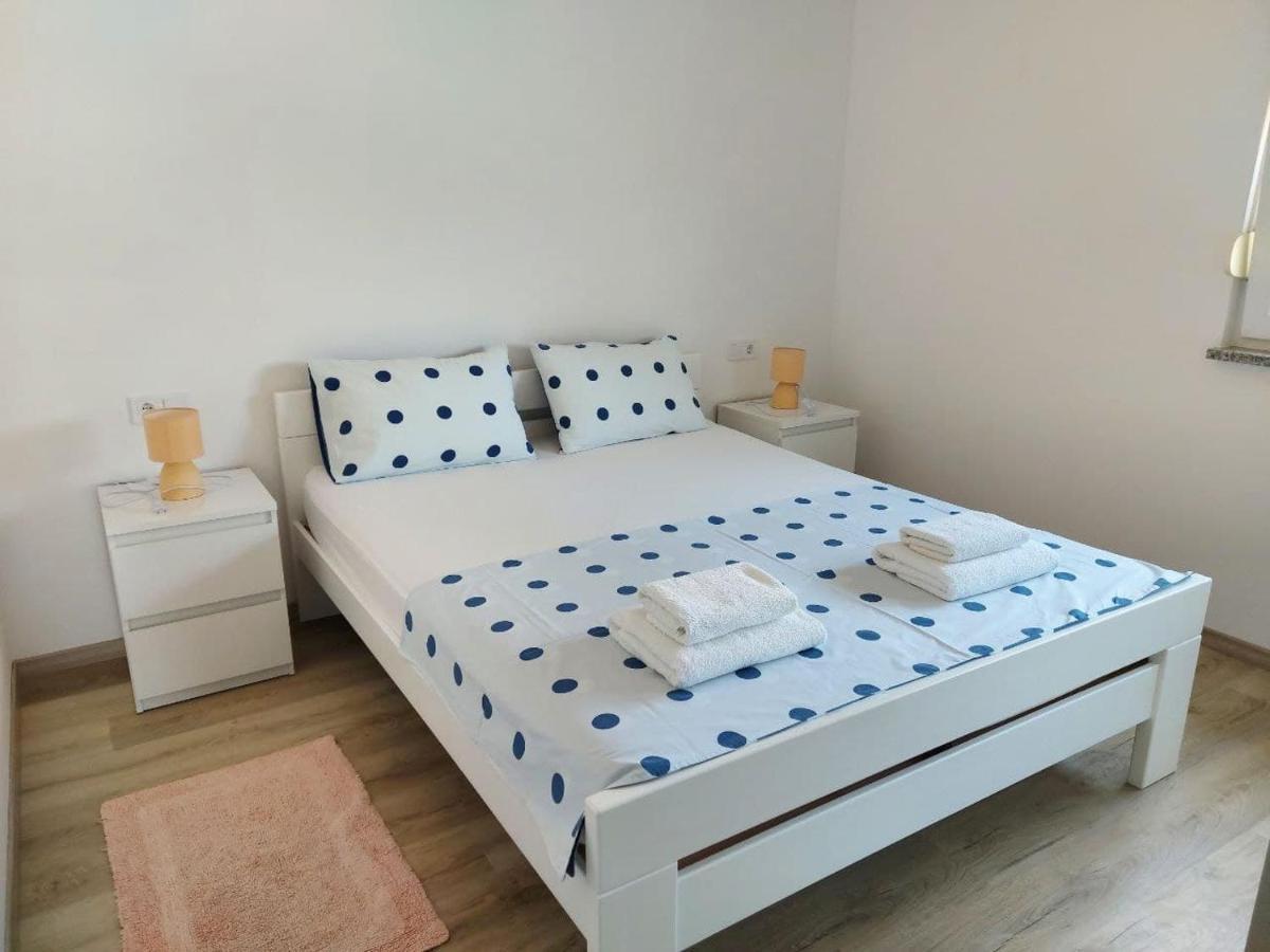 Bluegum Apartments Ližnjan エクステリア 写真