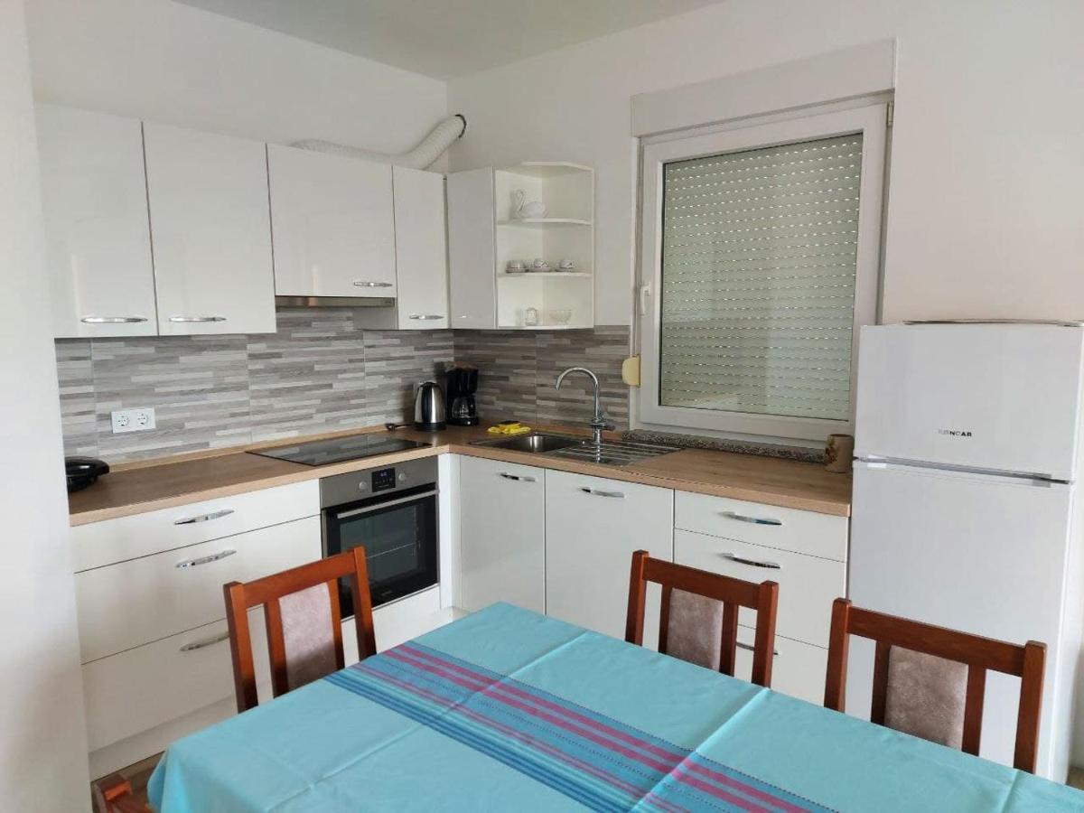 Bluegum Apartments Ližnjan エクステリア 写真