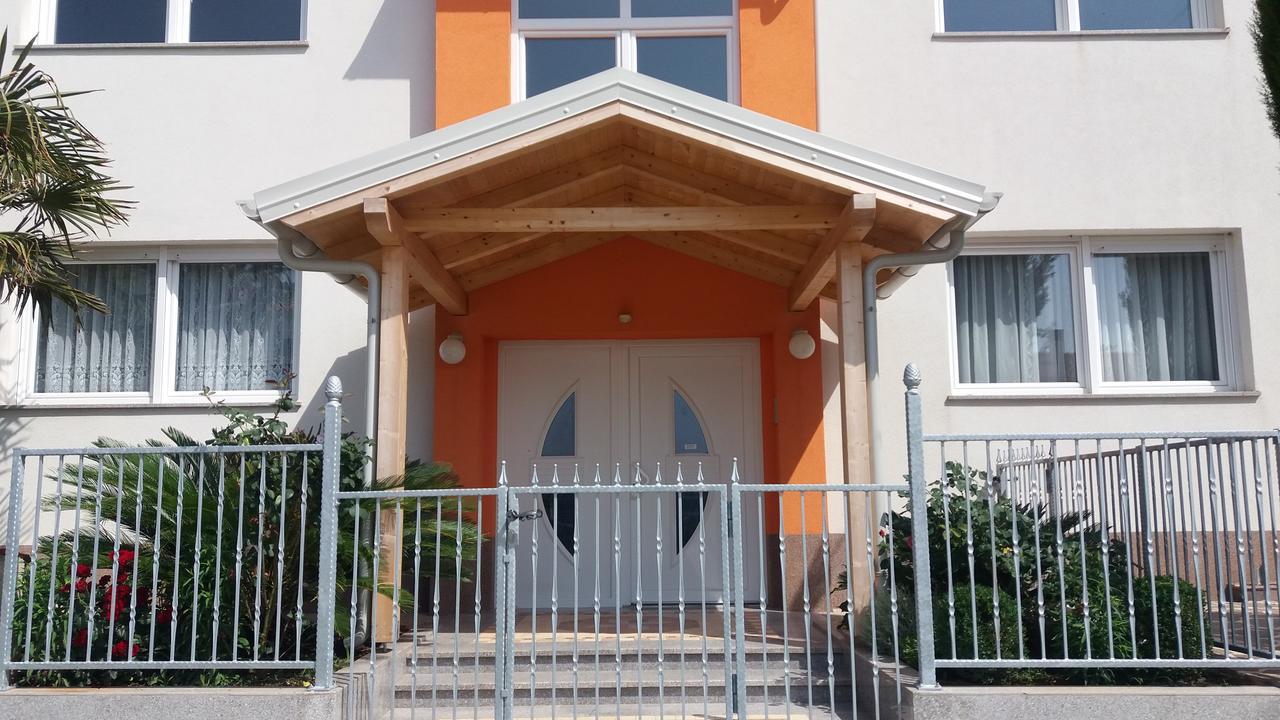 Bluegum Apartments Ližnjan エクステリア 写真